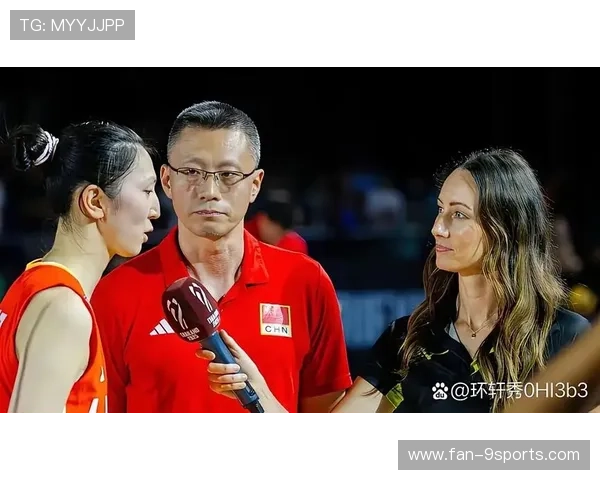 女排交叉进攻无从防守：揭秘新时代战术核心，助你掌握赛场制胜秘诀